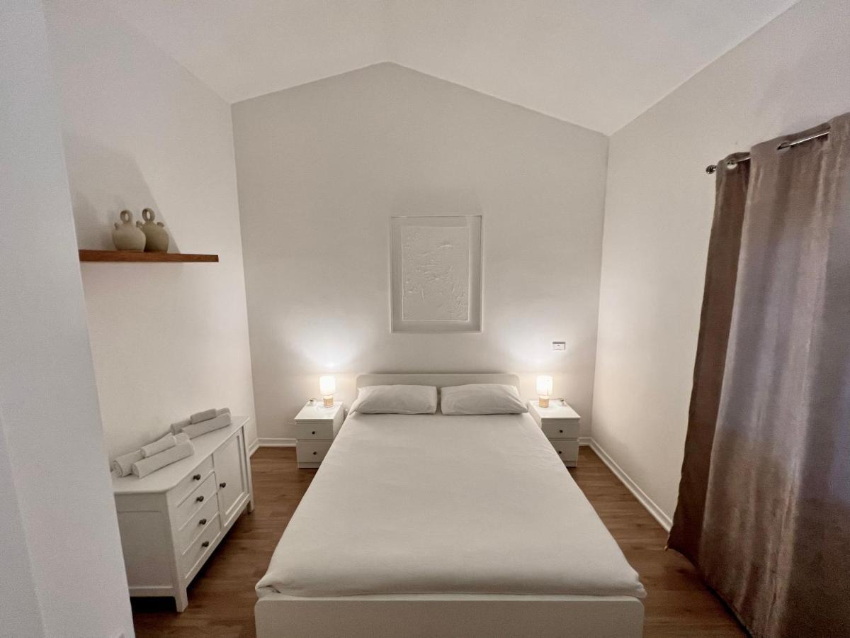 Villa Independent House With Private Patio In Rom Exterior foto